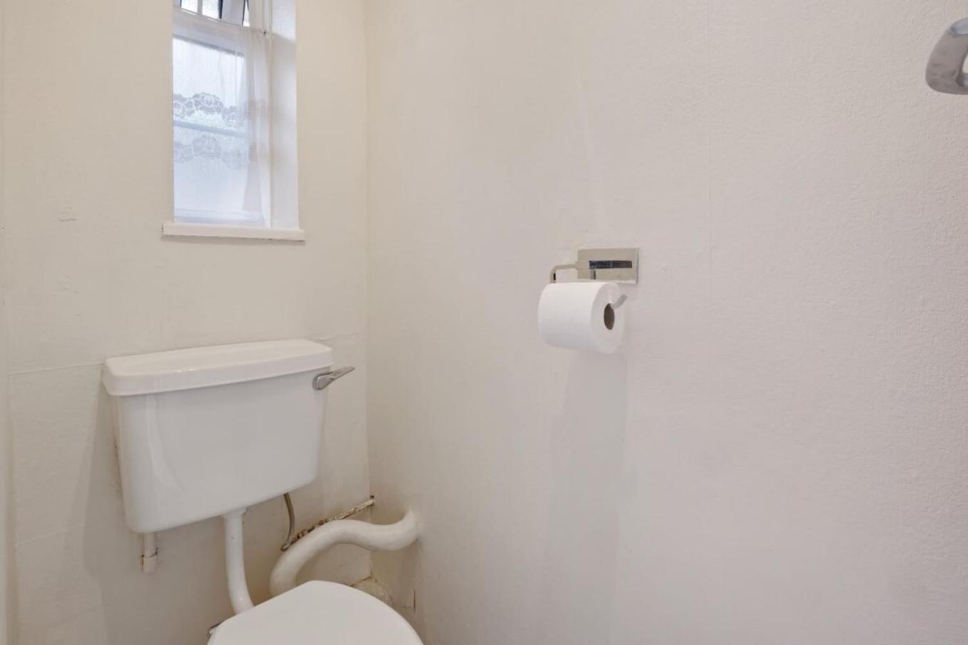 The Serene 2-Bedroom Flat W Free Street Parking Саттон Екстер'єр фото