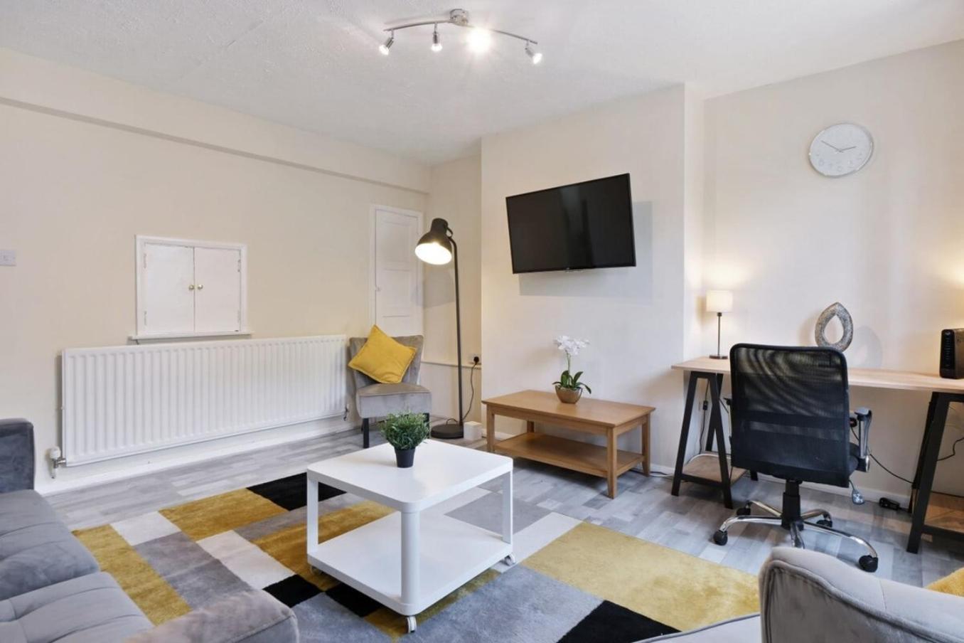 The Serene 2-Bedroom Flat W Free Street Parking Саттон Екстер'єр фото